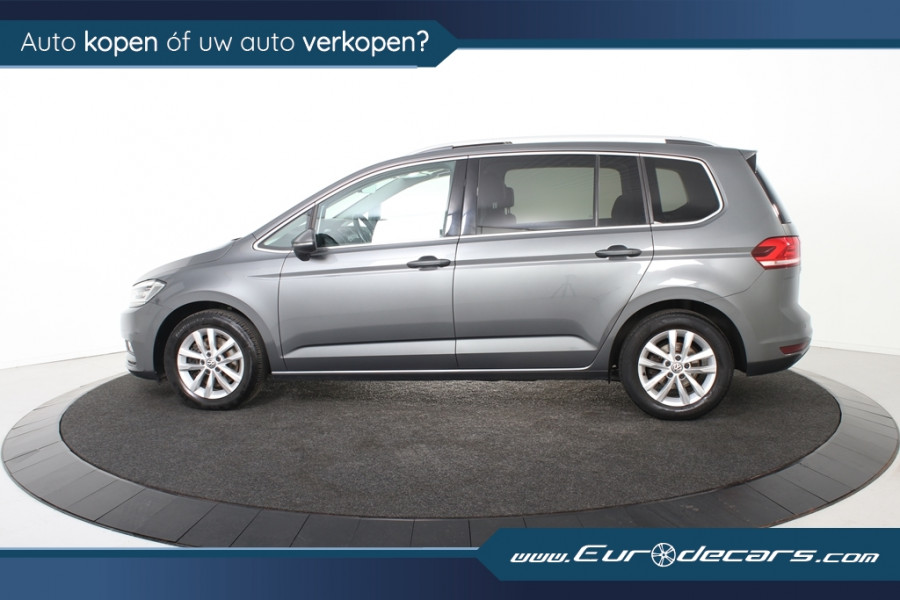 Volkswagen Touran 1.6 TDI Highline *Panoramadak*Trekhaak*