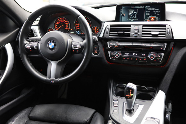 BMW 3 Serie Touring 320i Centennial High Executive | Ned. Auto | elektrische Trekhaak |