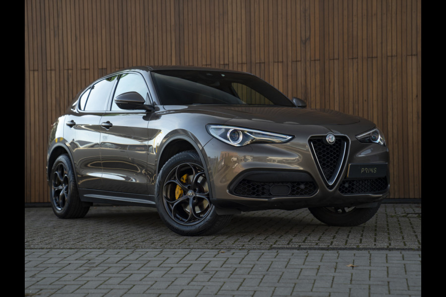 Alfa Romeo Stelvio 2.0 T AWD Super | Veloce stoelen | NL-auto | Camera