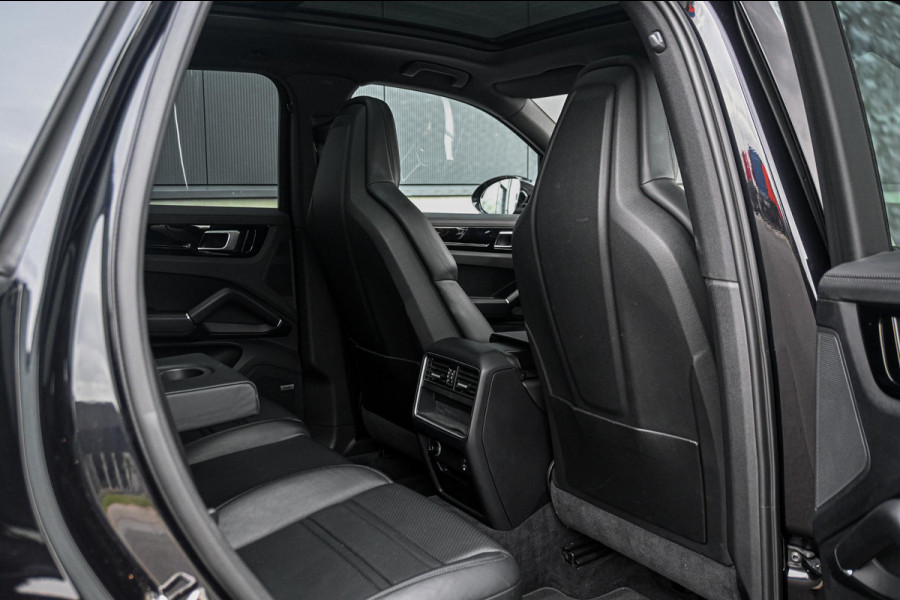 Porsche Cayenne 3.0 E-Hybrid *BOSE / Panorama / Luchtvering / Sport-Chrono / Adapt. Sportstoelen*