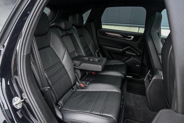 Porsche Cayenne 3.0 E-Hybrid *BOSE / Panorama / Luchtvering / Sport-Chrono / Adapt. Sportstoelen*