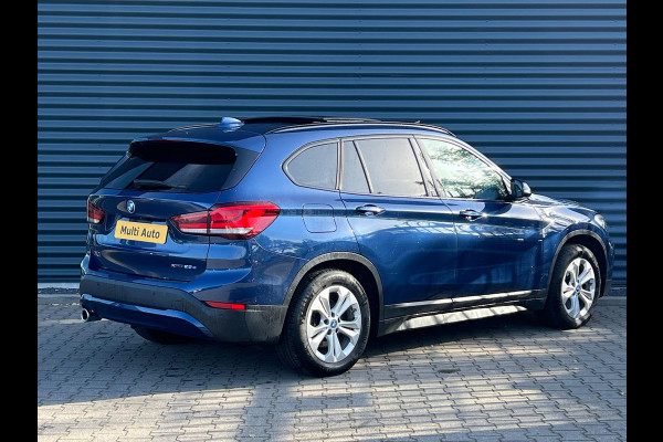 BMW X1 xDrive25e Sportline Plug in Hybrid | PHEV | Panodak | Adaptive Cruise | Afneembare trekhaak | Camera | Sportstoelen Verwarmd |