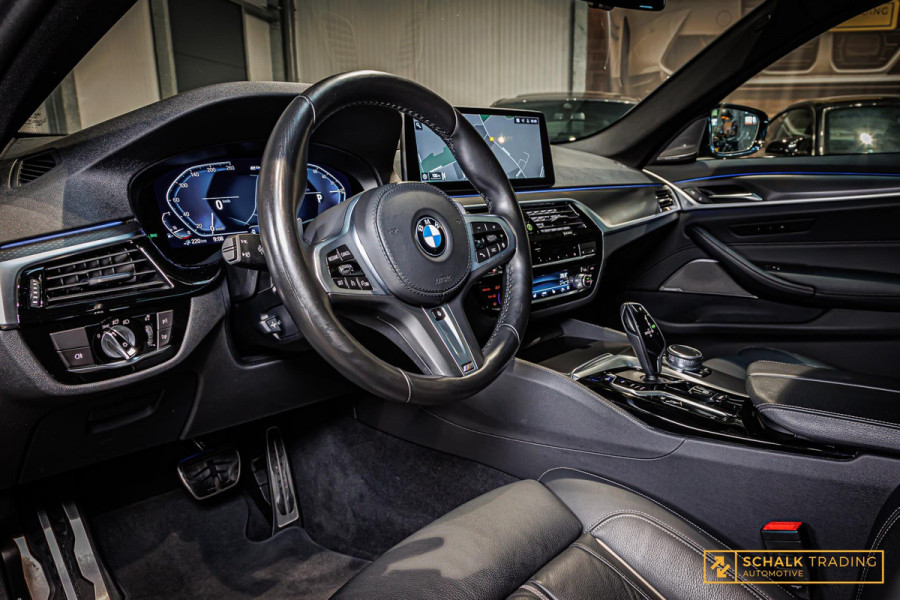 BMW 5 Serie Touring 530e xDrive|M-sport|NEW 20''|Pano|H&K|