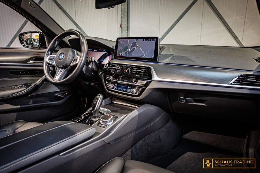 BMW 5 Serie Touring 530e xDrive|M-sport|NEW 20''|Pano|H&K|