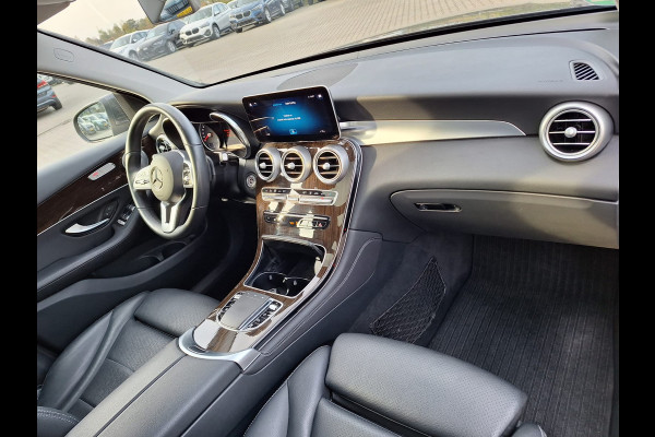 Mercedes-Benz GLC 300e 4MATIC Premium Plus Plug in Hybrid 320pk PHEV | Lederen Sportstoelen | Panodak |  Head up Display | Burmester | Sfeerverlichting | Carplay | Navigatie | 360 Camera |