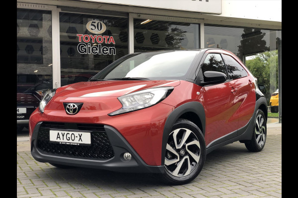 Toyota Aygo X 1.0 VVT-i MT 72pk Pulse Plus | Stoelverwarming, 17 inch, Apple CarPlay/Android Auto, Privacy Glass