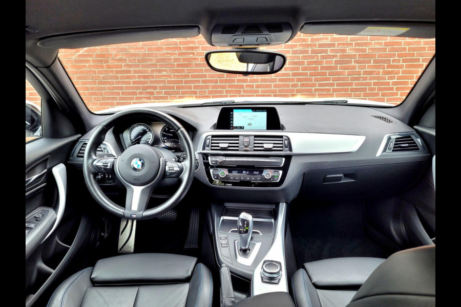 BMW 1-serie 118i M-sport (€ 18.874,- ex BTW), LED, HIFI, Leder (NL-auto met NAP)