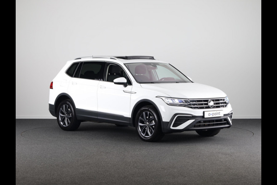 Volkswagen Tiguan Allspace 1.5 TSI Life Business 7-persoons 150 PK | Automaat (DSG) | Panoramadak | Navigatie | Parkeersensoren