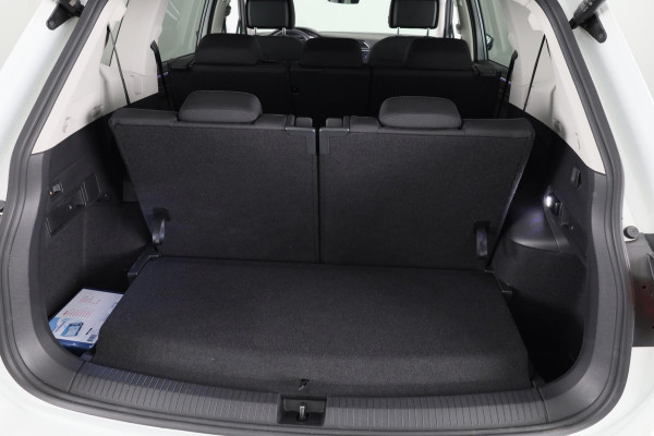 Volkswagen Tiguan Allspace 1.5 TSI Life Business 7-persoons 150 PK | Automaat (DSG) | Panoramadak | Navigatie | Parkeersensoren