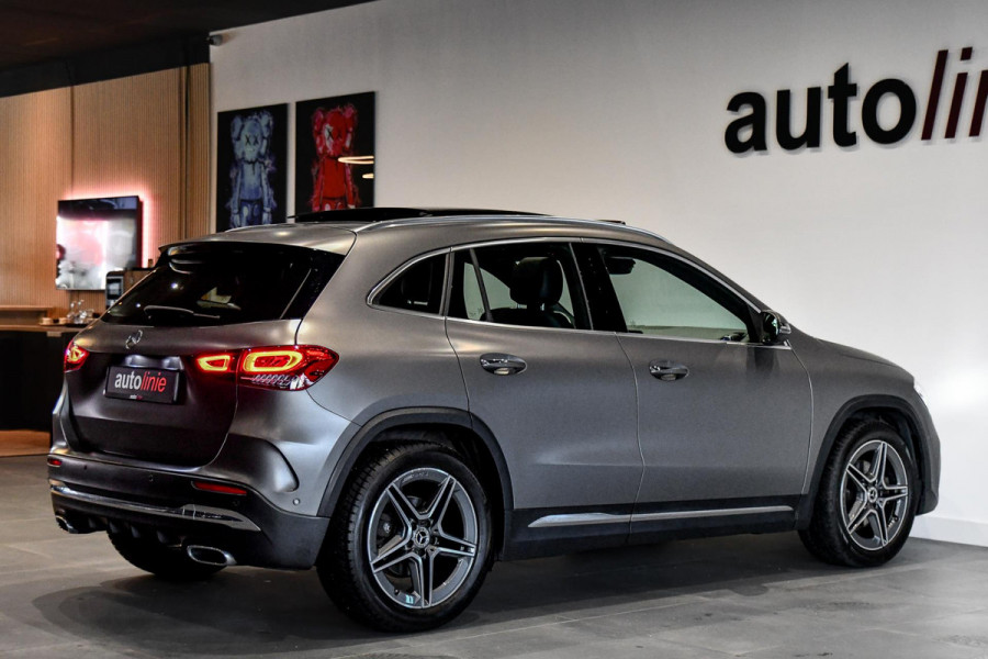 Mercedes-Benz GLA 200 AMG. Pano, BTW, Memory, Keyless, Dodeh, Camera, Sfeer, Carplay, Multibeam!