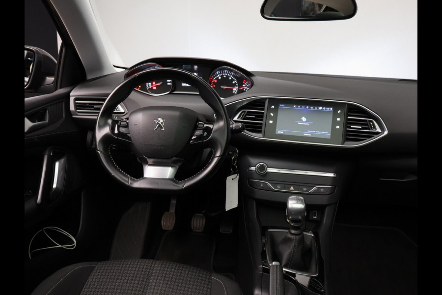 Peugeot 308 1.2 PureTech Blue Lease Executive (PANORAMADAK,APPLE CAR PLAY,LED,SPORTSTOELEN,PDC,CAMERA,NETTESTAAT)