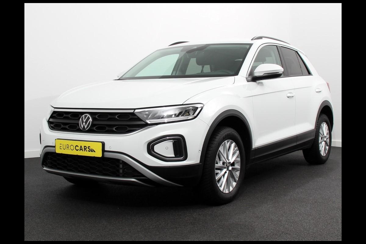 Volkswagen T-Roc 1.5 TSI 150pk DSG Life Navigatie Apple Carplay/Android Auto Adaptive Cruise Control Trekhaak Parkeersensoren Stoelverwarming Ledverlichting Getinte ramen Climate Control