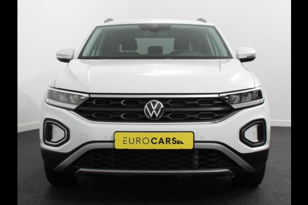 Volkswagen T-Roc 1.5 TSI 150pk DSG Life Navigatie Apple Carplay/Android Auto Adaptive Cruise Control Trekhaak Parkeersensoren Stoelverwarming Ledverlichting Getinte ramen Climate Control