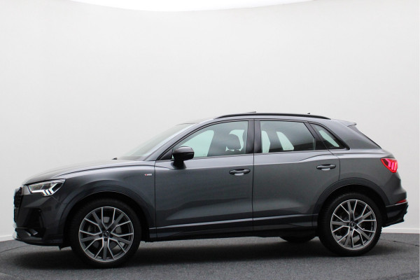 Audi Q3 45 TFSI quattro S Line Panoramadak, Camera, Apple Carplay, Cruise, LED, PDC, 20''