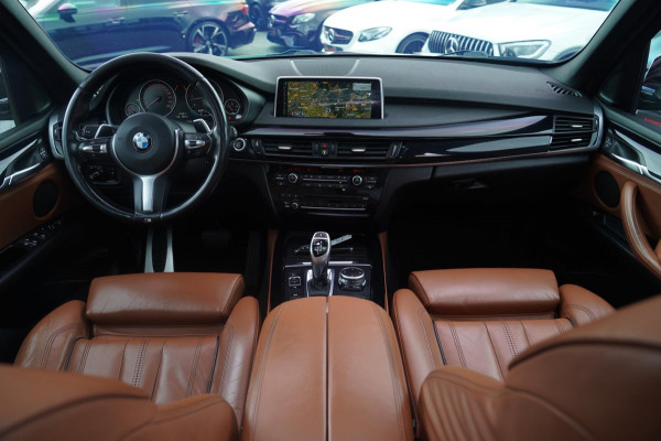 BMW X5 M50d High Executive | Panorama | Individual Leder | Lane Assist | Memory Stoelen | Camera | 100% onderhouden | 381PK |