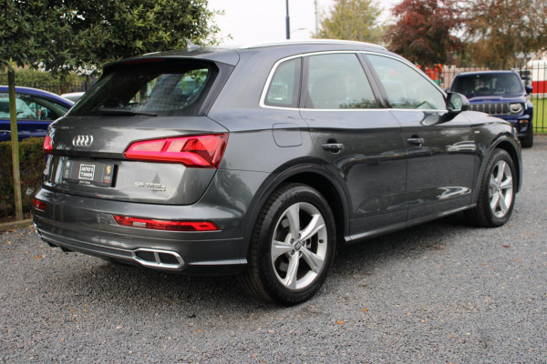 Audi Q5 55 TFSI e Quattro Competition 367 PK S-Line Luchtvering ACC Virtual Keyless B&O Head-Up 19''