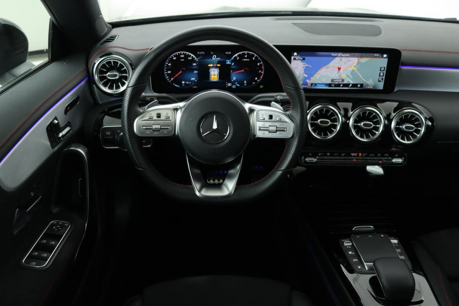 Mercedes-Benz CLA-Klasse 200 AMG | Panoramadak | Matrix LED | Carplay | Keyless | Advanced Sound | Memory | Widescreen | Stoelverwarming