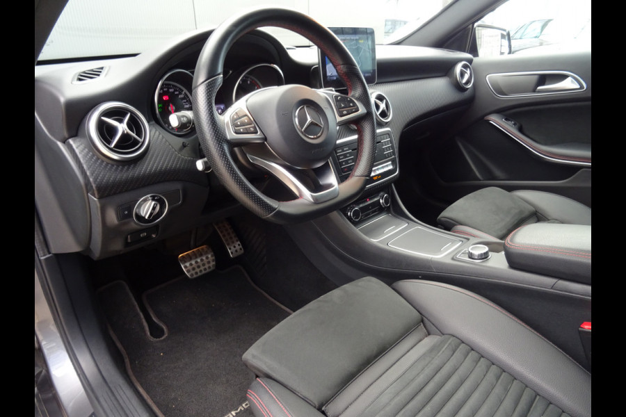 Mercedes-Benz A-Klasse 220 4MATIC * PANORAMADAK * DEALER ONDERH. !!