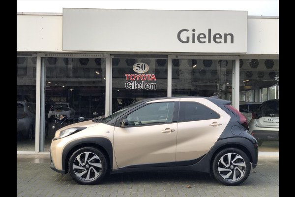 Toyota Aygo X 1.0 VVT-i MT 72pk Pulse Plus | Stoelverwarming, 17 inch, Apple CarPlay/Android Auto, Privacy Glass