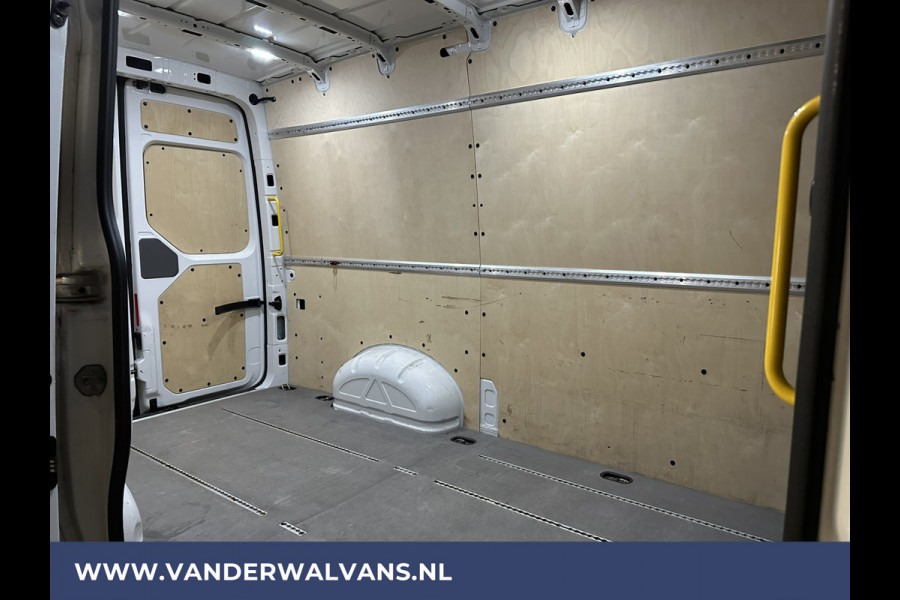 Volkswagen Crafter 2.0 TDI 141pk L3H3 L2H2 Euro6 Airco | Camera | Apple Carplay | Android Auto Parkeersensoren, Bijrijdersbank