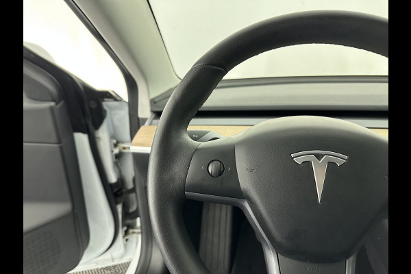 Tesla Model 3 Standard RWD Plus 60 kWh (INCL-BTW) Aut. *PANO | TOWBAR | AUTO-PILOT | NAPPA-LEATHER | KEYLESS | FULL-LED | MEMORY-PACK | SURROUND-VIEW | DAB | APP-CONNECT | DIGI-COCKPIT | LANE-ASSIST | COMFORT-SEATS | 18"ALU*