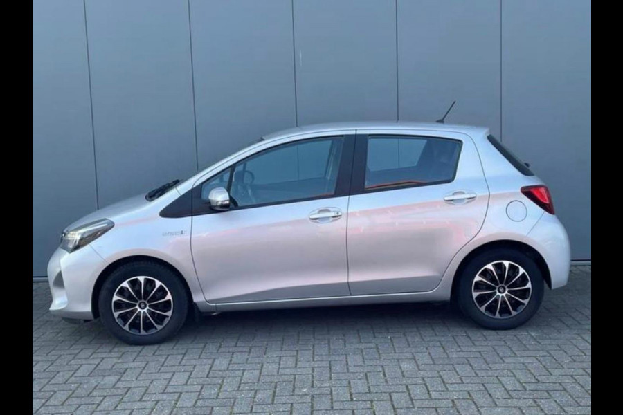 Toyota Yaris 1.5 Hybrid Aspiration Camera/navigatie/1e eigenaar