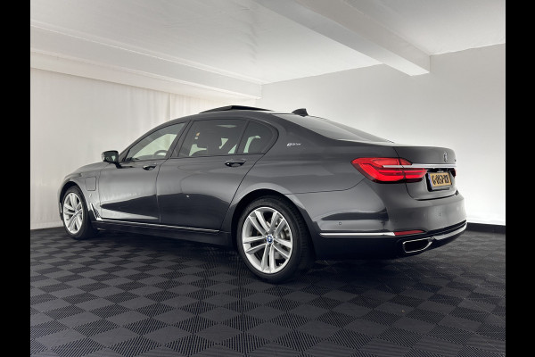 BMW 7 Serie 740Le xDrive iPerformance High Executive *FULL-OPTION* *SOFT-CLOSE | NITH-VISION | PANO | HEAD-UP | BOWERS&WILKINS | ADAPTIVE-CRUISE | BLIND-SPOT | LASER-LED | MEMORY-PACK | VOLLEDER | KEYLESS | 360°CAMERA | DAB+ | COMORT-SEATS |