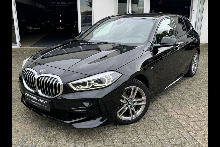 BMW 1-serie 118i M Sport pakket, Live Cockpit Professional, DAB-tuner, Shadow-line Een proefrit levert het bewijs. Neem contact op en we maken een afspraak!