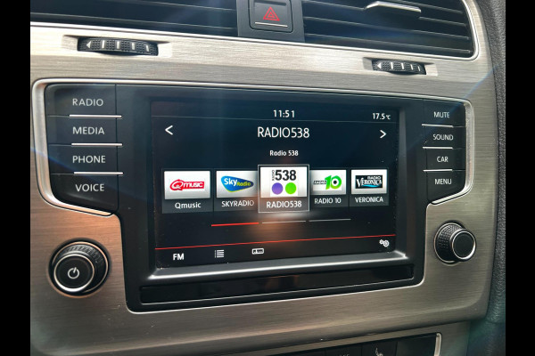 Volkswagen Golf 1.2 TSI Business Edition Connected Carplay_ACC