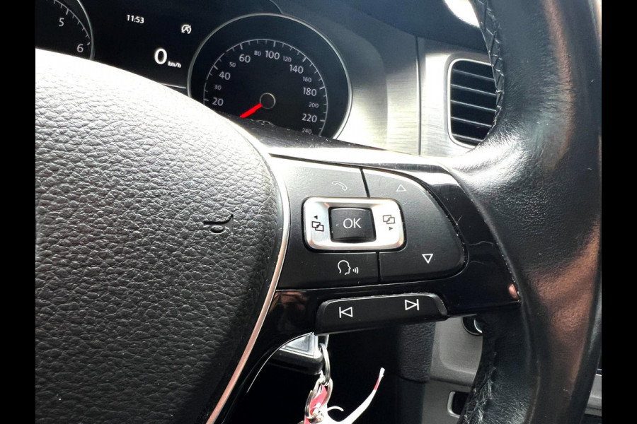 Volkswagen Golf 1.2 TSI Business Edition Connected Carplay_ACC