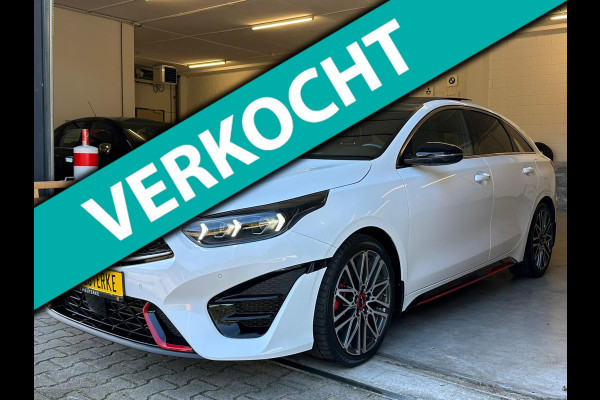 Kia ProCeed 1.6 T-GDi GT / PANO / CARPLAY / JBL / PARELMOER / KEYLESS / CAMERA / MEMORY / VOORRUIT VERWARMING