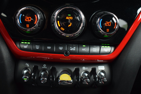 MINI Countryman Cooper SE ALL4 | JCW | CarPlay | HUD | Stoelverw. | Leer | Camera