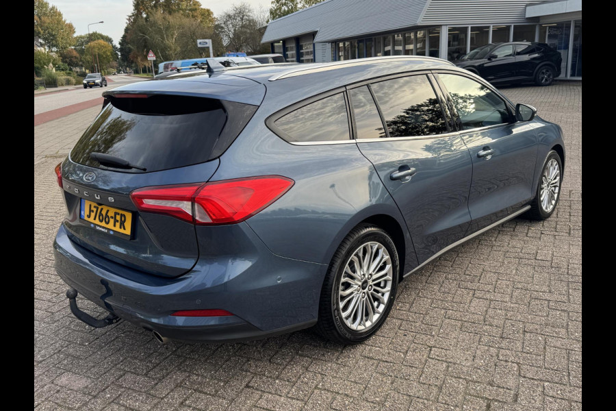 Ford FOCUS Wagon 1.0 EcoBoost Titanium Business Automaat 125pk! | Trekhaak |  Winter Pack | Adaptive cruise control | Camera | 17 inch | Privacy glass | FULL LED Koplampen