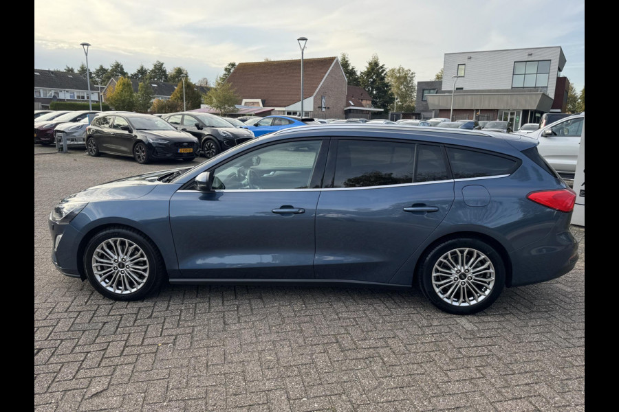 Ford FOCUS Wagon 1.0 EcoBoost Titanium Business Automaat 125pk! | Trekhaak |  Winter Pack | Adaptive cruise control | Camera | 17 inch | Privacy glass | FULL LED Koplampen