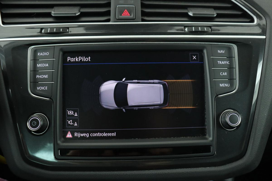 Volkswagen Tiguan 1.4 TSI Comfortline | Carplay | Climate control | Navigatie | PDC | Cruise control | Trekhaak