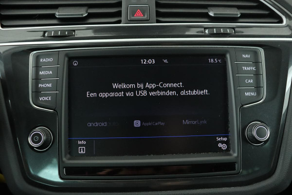 Volkswagen Tiguan 1.4 TSI Comfortline | Carplay | Climate control | Navigatie | PDC | Cruise control | Trekhaak