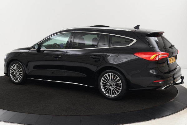 Ford FOCUS Wagon 1.0 EcoBoost Vignale | Leder | stoel verwarming | Head-up | Panoramadak | Carplay | Full-LED | Keyless | Navigatie | Park Assist