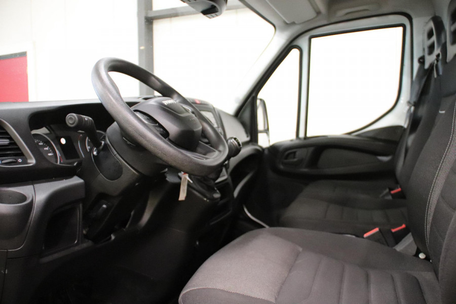 Iveco Daily 35C14 2.3 KIPPER MET 3500 KG TREKVERMOGEN