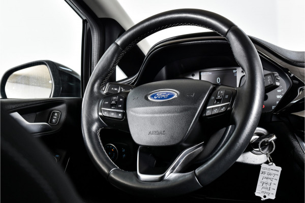 Ford Fiesta 1.0 EcoBoost Titanium | Cruise | Stoel + Stuurverwarming | PDC | App.Connect | DAB | Auto.Airco | Trekhaak | LM 16" |