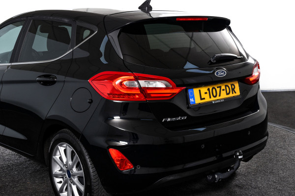 Ford Fiesta 1.0 EcoBoost Titanium | Cruise | Stoel + Stuurverwarming | PDC | App.Connect | DAB | Auto.Airco | Trekhaak | LM 16" |