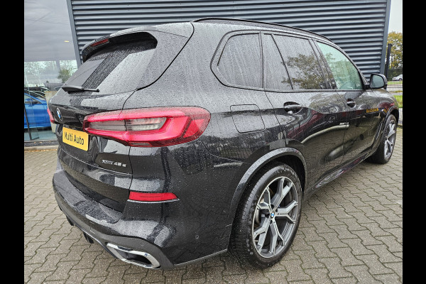 BMW X5 xDrive45e M Sport Plug In Hybrid 394pk INCL BTW PHEV | Panodak | Trekhaak af fabriek | Adaptive Cruise | Laser LED | Head Up | 21"L.M | Carbonpakket |