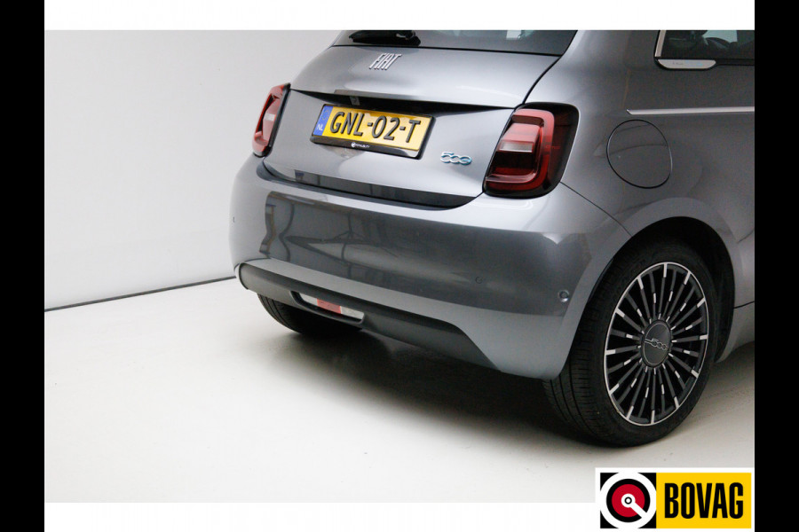 Fiat 500 La Prima 42 kWh | € 2000,- Subsidie mogelijk! JBL Audio, Adap. Cruise, Stoelverw. Navigatie. Camera, Leer, 17"