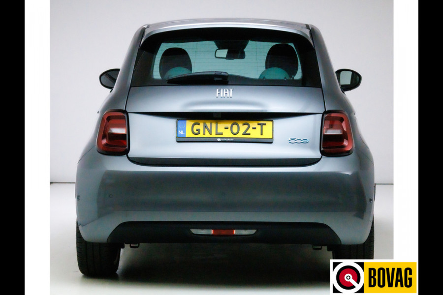 Fiat 500 La Prima 42 kWh | € 2000,- Subsidie mogelijk! JBL Audio, Adap. Cruise, Stoelverw. Navigatie. Camera, Leer, 17"