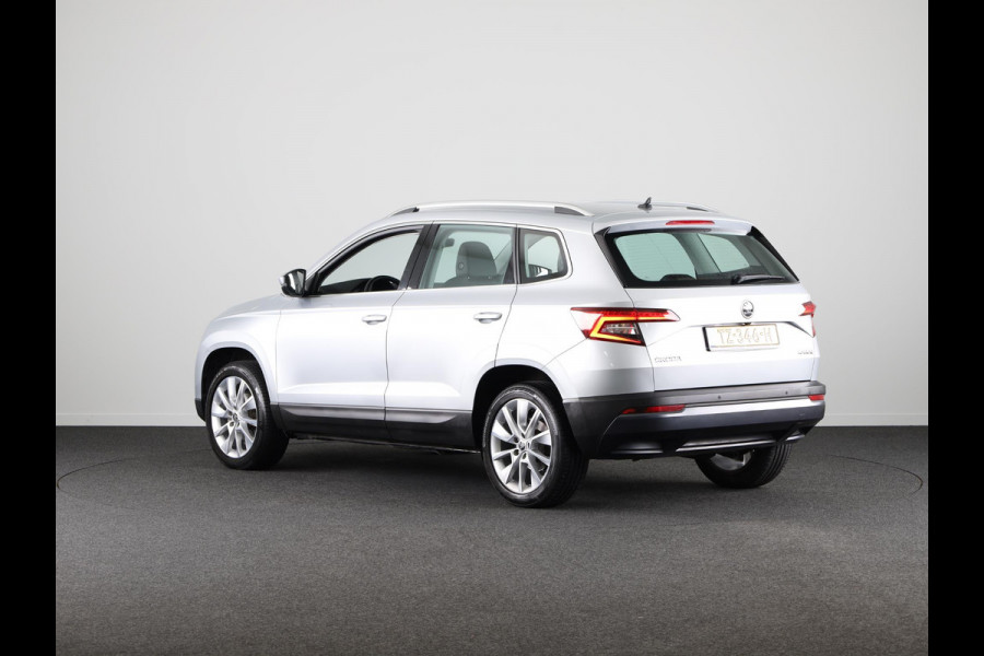 Škoda Karoq 1.5 TSI ACT Style Business 150pk Automaat | Navigatie | Wegklapbare trekhaak | Lederen bekleding