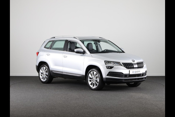 Škoda Karoq 1.5 TSI ACT Style Business 150pk Automaat | Navigatie | Wegklapbare trekhaak | Lederen bekleding