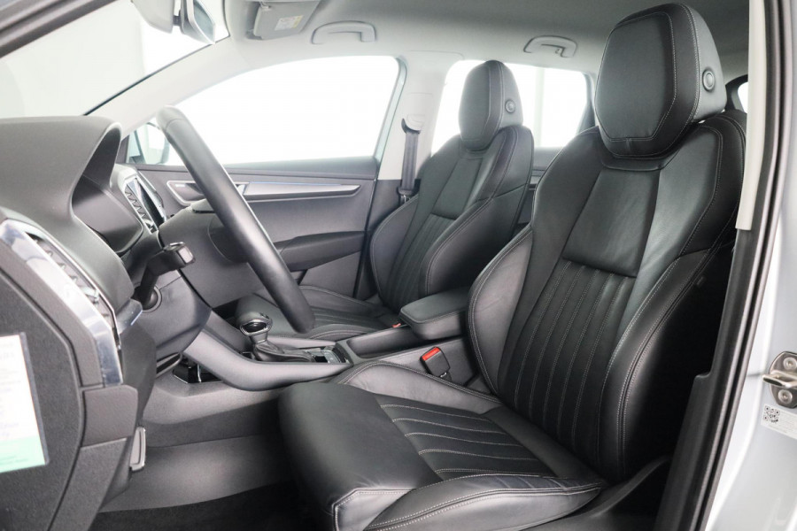 Škoda Karoq 1.5 TSI ACT Style Business 150pk Automaat | Navigatie | Wegklapbare trekhaak | Lederen bekleding