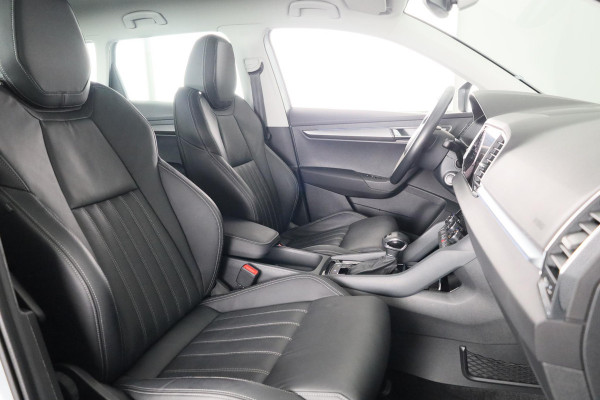 Škoda Karoq 1.5 TSI ACT Style Business 150pk Automaat | Navigatie | Wegklapbare trekhaak | Lederen bekleding