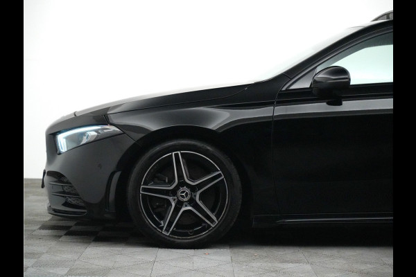 Mercedes-Benz A-Klasse 250 Aut7 AMG Night Edition (bi-color leder,panodak,sfeerverlichting)