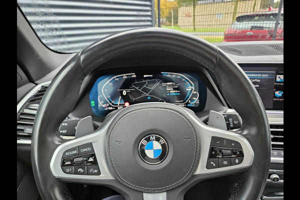 BMW X5 xDrive45e M Sport Plug In Hybrid 394pk INCL BTW PHEV | Panodak | Trekhaak af fabriek | Adaptive Cruise | Laser LED | Head Up | 21"L.M | Carbonpakket |