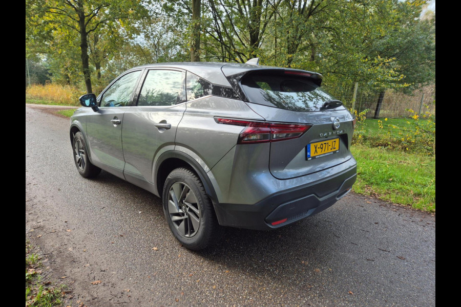 Nissan QASHQAI 1.3 MHEV Xtronic Business Access . Camera .